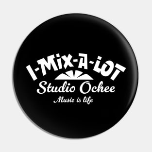 Studio Ochee - I mix a lot on white Pin