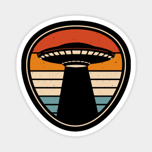 Retro Ufo Magnet