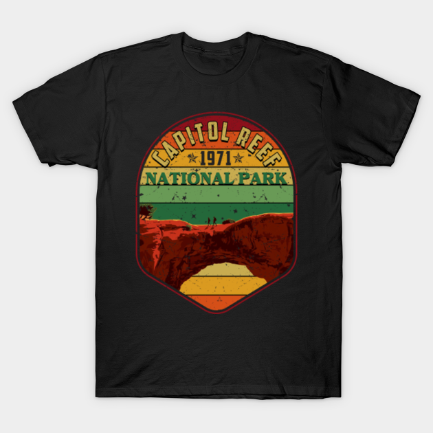 Discover Capitol Reef National Park vintage retro - Capitol Reef National Park - T-Shirt
