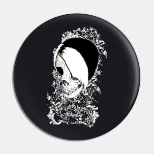 Emo Punk vintage Skull with Ornaments Pin