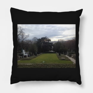 Père Lachaise Cemetery Pillow