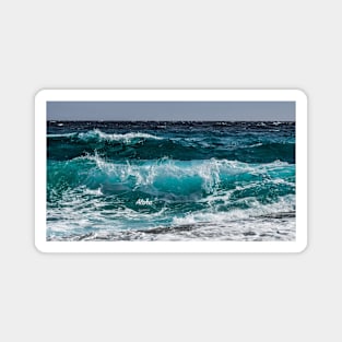 Turquoise ocean waves Magnet