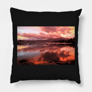 Sunset reflections Pillow