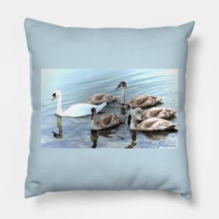 THE ROYAL BIRDS Pillow