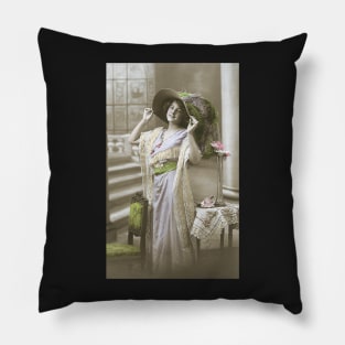 Edwardian Beauty Pillow