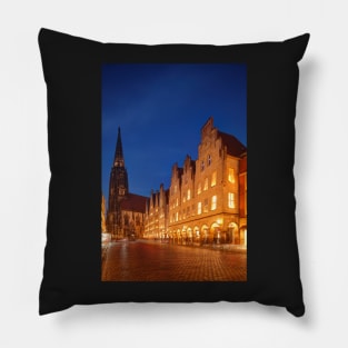 Gabled houses, Prinzipalmarkt, Christmas market, Munster, city, Westphalia Pillow