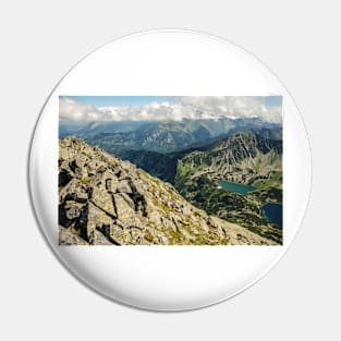 Mountain valley Pin