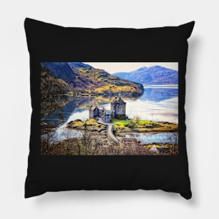 Eilean Donan Castle Pillow