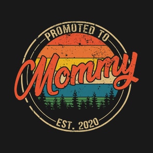 Promoted to Mommy Est 2020 Mothers Day Gift T-Shirt