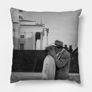Collage À bout de souffle (Jean-Luc Godard) Pillow