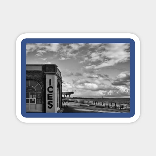 Rendezvous Cafe, Whitley Bay - Monochrome Magnet by Violaman