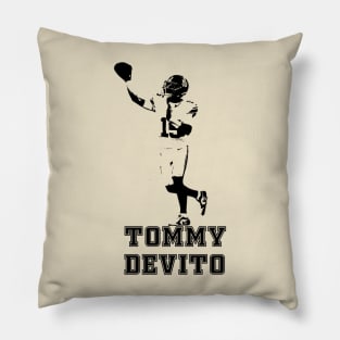 Tommy devito T-shirt Pillow