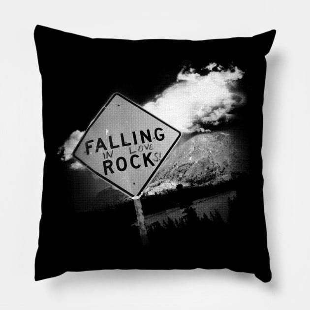 Falling Pillow by digsy