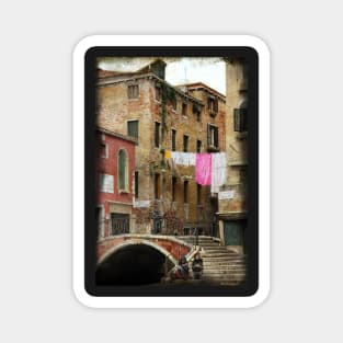 Venice Washing Magnet