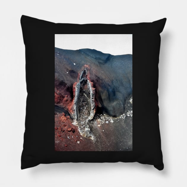 Nouvelle Zélande - volcan Tongariro Pillow by franck380