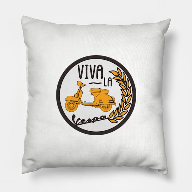 viva la vespa circle Pillow by vespatology