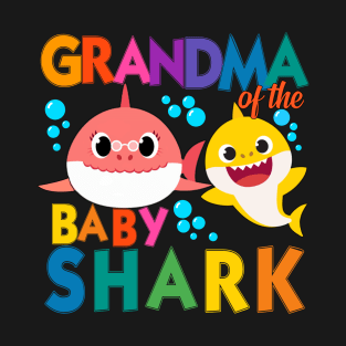 Grandma of the baby shark T-Shirt