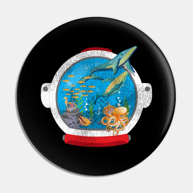 Astronauts Underwater Helmet - Aquarium Fish Tank Pin by merchmafia