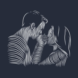 kissing a silhouette T-Shirt