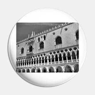 Procuratie Vecchie, Venice Pin