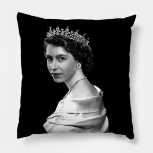 Legendary Queen 1926-2022 Pillow