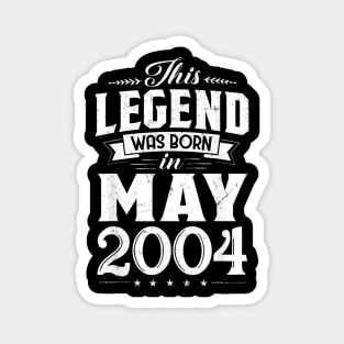 Born In May 2004 Retro Vintage 16 Year Old Bday Gift Magnet