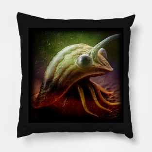 XENOS V - AN ALIEN CREATURE Pillow