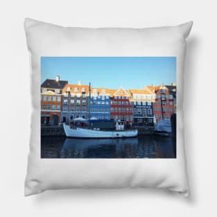 Nyhavn Pillow