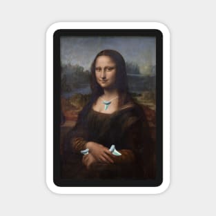 Mona Lisa Wears Shark Tooth Necklace Magnet