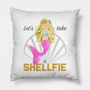 Mermaid: Let's take a shellfie (blonde) Pillow