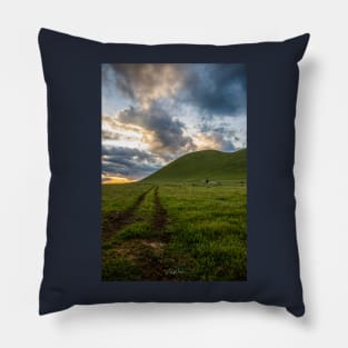 Golden Hour at Mount Elephant, Derrinallum, Victoria, Australia Pillow