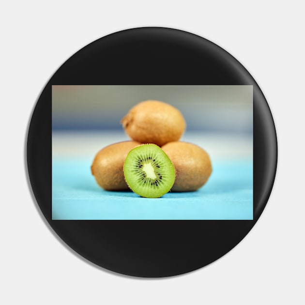 Fresh kiwi fruits Pin by naturalis