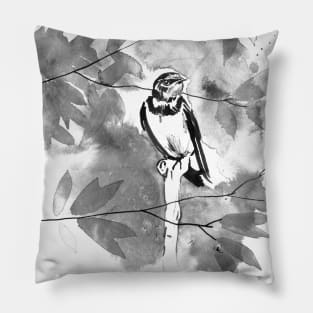 bird in a tree Pillow