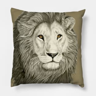 Lion with golden eyes Pillow