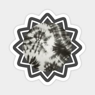 Grey scale tie-dye pattern Magnet