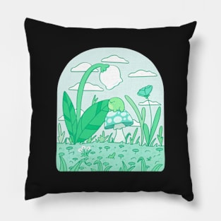 Frog in the garden Pillow