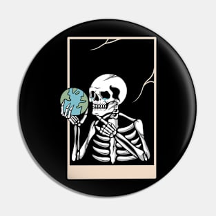 World skull Pin