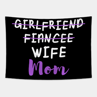 New Mom Funny design - Baby Shower And Announcement Tapestry