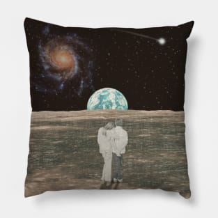 Fly me to earth Pillow