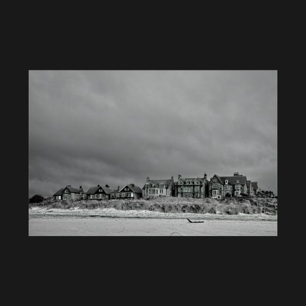 Brooding sky above Alnmouth Monochrome by Violaman