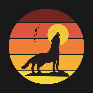 wolf howling at the moon T-Shirt