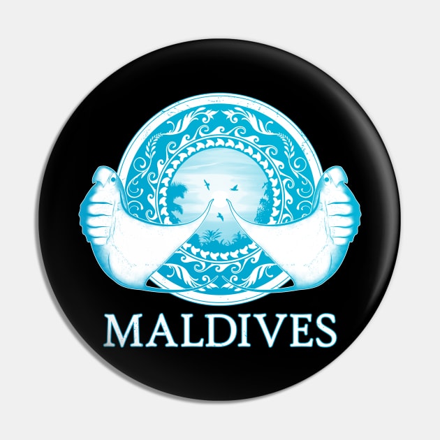 Giant Manta Ray Maldives Diving Pin by NicGrayTees