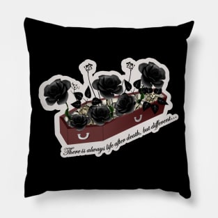 Life after death - coffin vase with black roses Pillow