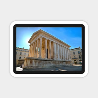 Maison Carree Nimes Magnet