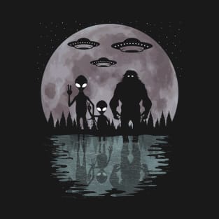 Bigfoot And Alien T-Shirt