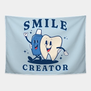 Smile creator Funny Retro Pediatric Dental Assistant Hygienist Office Gifts Tapestry