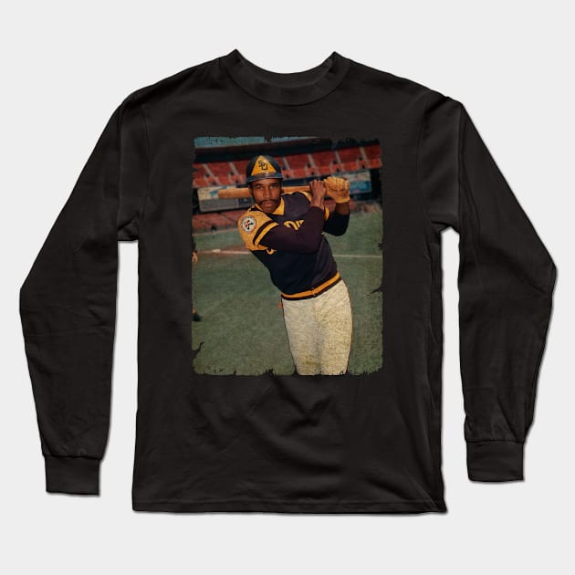 Dave Winfield in San Diego Padres - Baseball - Long Sleeve T-Shirt