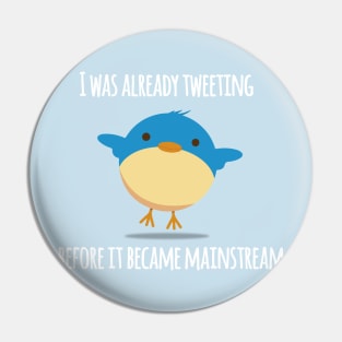 tweeting bird Pin