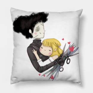 Edward Scissorhand and Kim Pillow