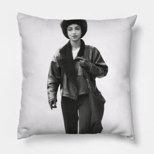 Sade Walking Pillow